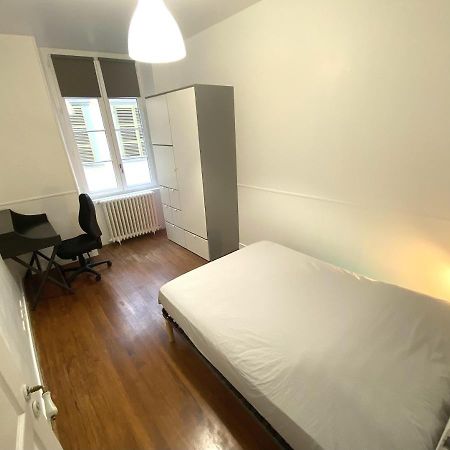 Floydroom'S Pau Chambre Hotes Dans Appartement Partage Proche Chateau Екстериор снимка