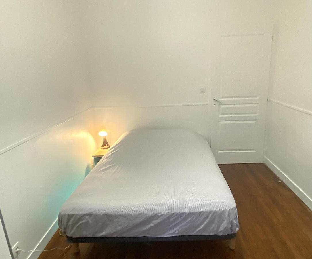 Floydroom'S Pau Chambre Hotes Dans Appartement Partage Proche Chateau Екстериор снимка